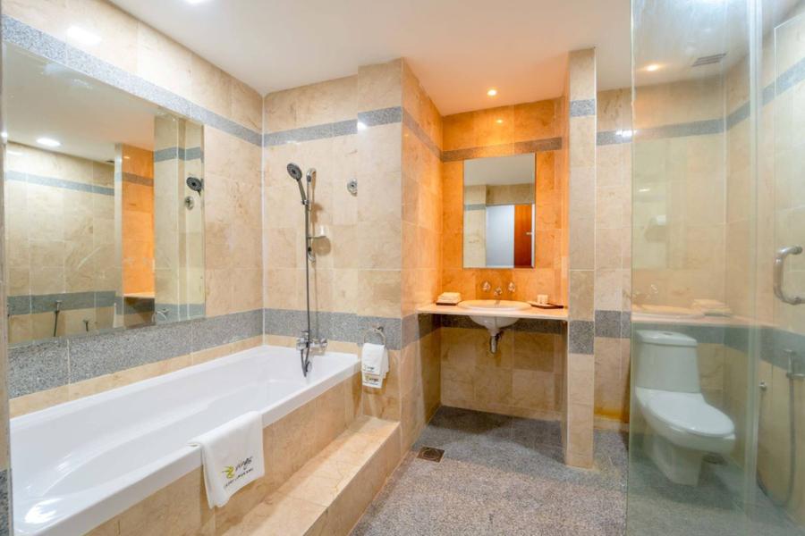 Bathroom Deluxe Family