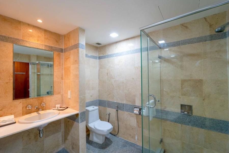 Bathroom Deluxe Family