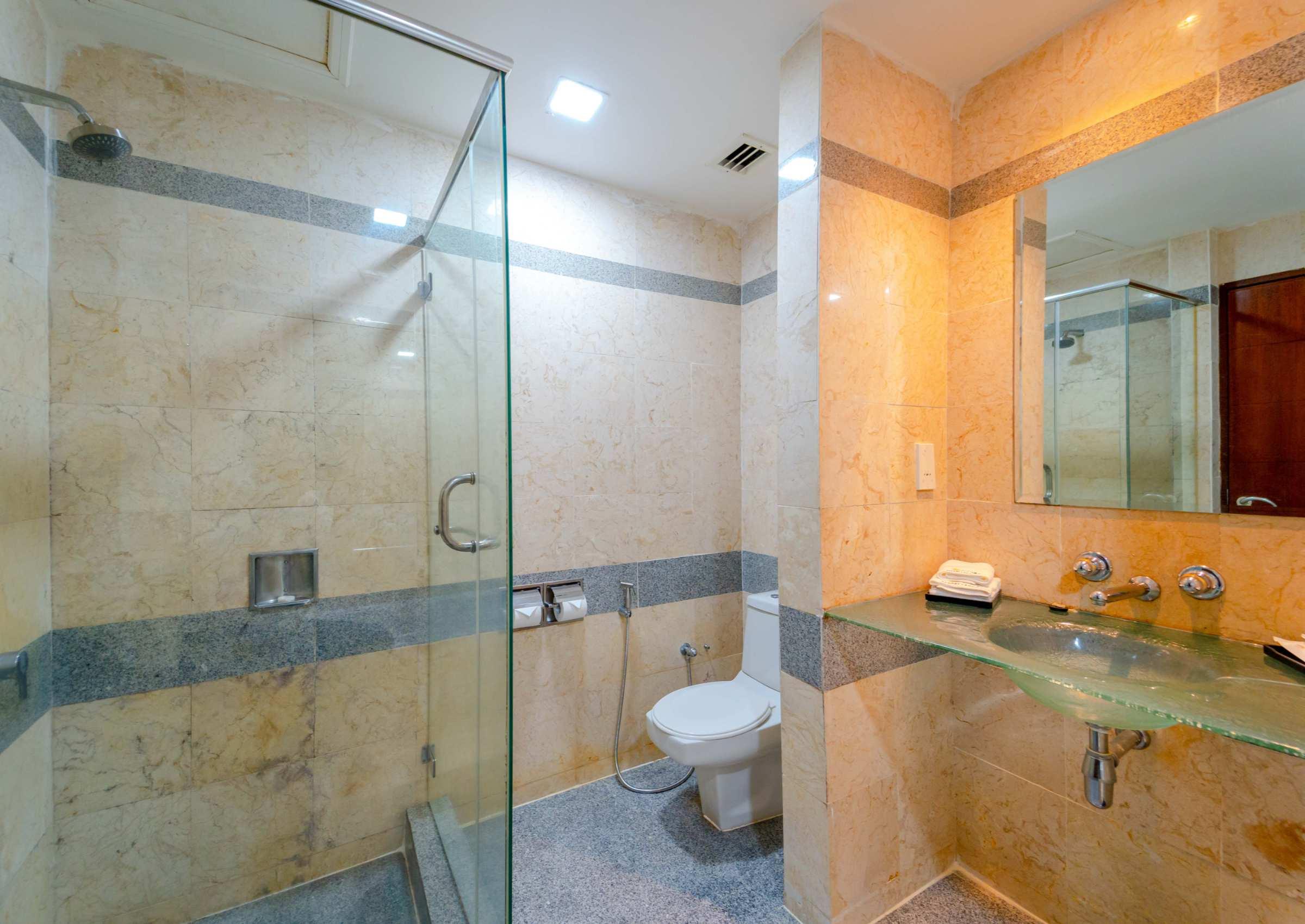 Bathroom Deluxe King