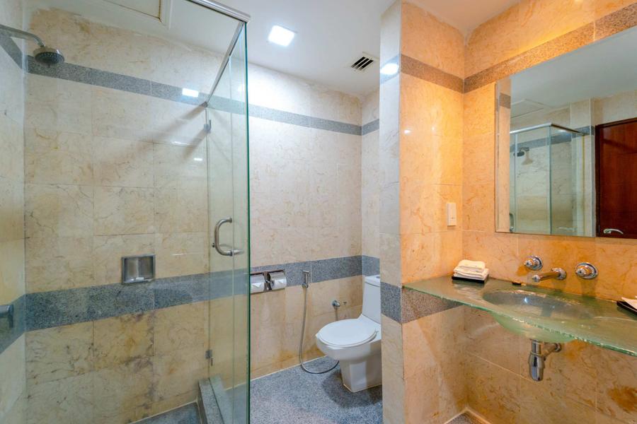 Bathroom Deluxe King