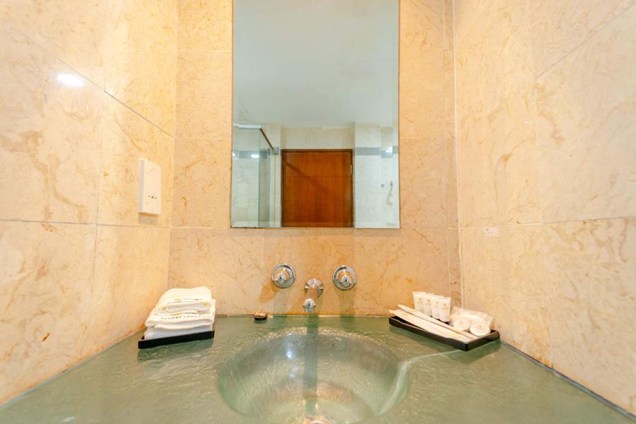 Bathroom Deluxe King