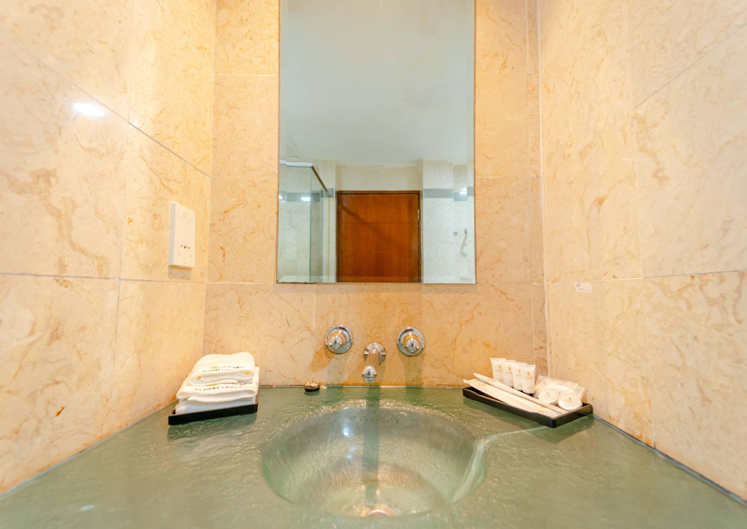 Bathroom Deluxe Twin