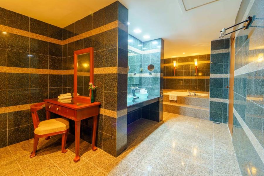 Presidential Suite